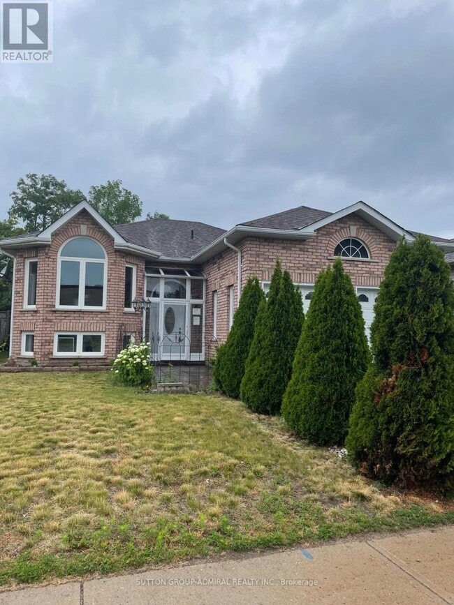 104 Marsellus Dr in Barrie, ON - Building Photo - Building Photo