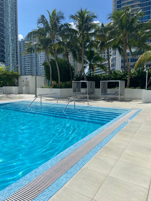 950 Brickell Bay Dr in Miami, FL - Building Photo - Building Photo