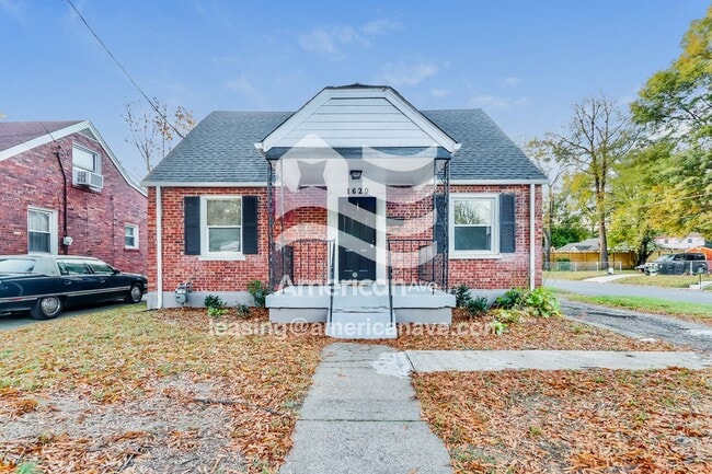 property at 1620 Catalpa St