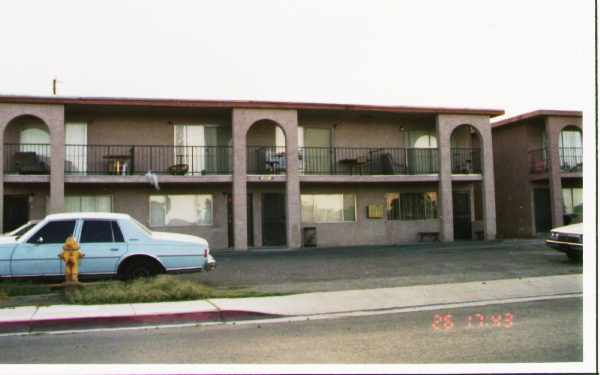 1801 Ringe Ln in Las Vegas, NV - Foto de edificio - Building Photo