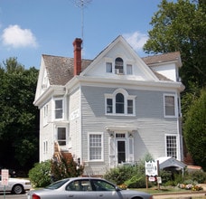 1122 Caroline St in Fredericksburg, VA - Building Photo - Building Photo