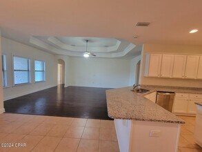 5012 Maggie Ln in Panama City, FL - Building Photo - Building Photo