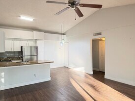 921 Lyons Rd in Coconut Creek, FL - Building Photo