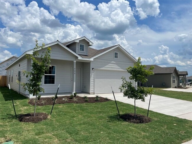 428 Halfmoon Dr in Lockhart, TX - Building Photo - Building Photo