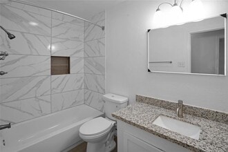 737 Neyland St in Houston, TX - Building Photo - Building Photo