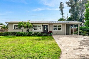 1711 Marilyn Ave in Bradenton, FL - Building Photo