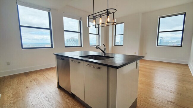 4 Beacon Way, Unit 901 in Jersey City, NJ - Foto de edificio - Building Photo