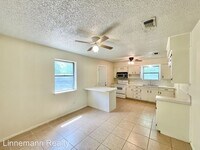 704 N 19th St photo'