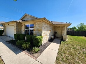 103 Frio River Trail, Unit #3 in Hutto, TX - Building Photo - Building Photo