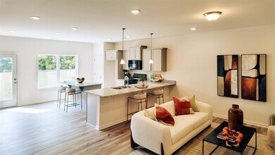 85 Professional Pl in Calhoun, GA - Building Photo - Building Photo