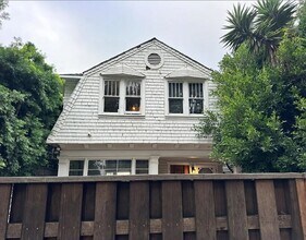 49 Dudley Ave in Venice, CA - Foto de edificio - Building Photo