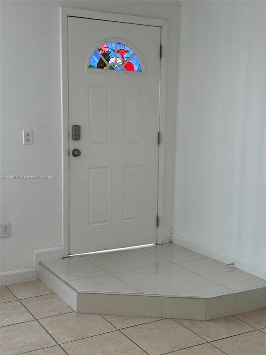 2091 W 54th Terrace in Hialeah, FL - Building Photo