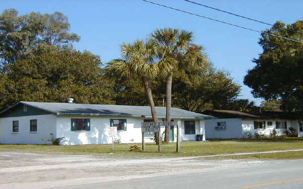 7026 Nundy Ave in Gibsonton, FL - Building Photo