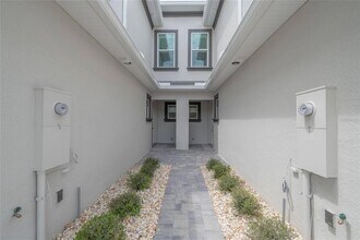 2820 Isles Wy in New Smyrna Beach, FL - Building Photo - Building Photo