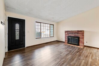 4802 Sturdivant Ave in Klamath Falls, OR - Building Photo - Building Photo