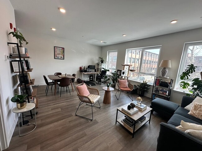 957 Dorchester Ave, Unit #2