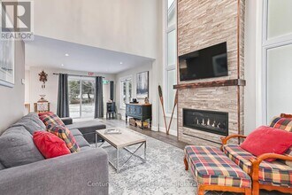 110 Fairway Ct in Blue Mountains, ON - Building Photo - Building Photo