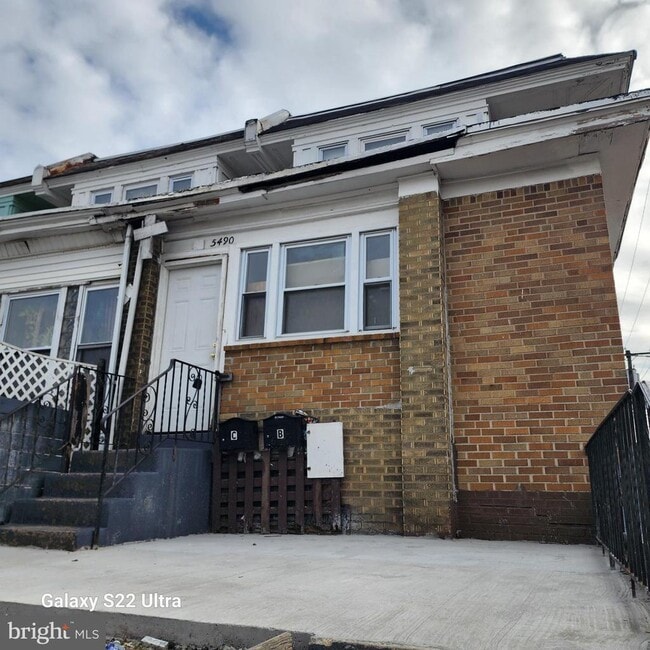 5490 W Berks St in Philadelphia, PA - Building Photo - Building Photo