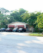 1646 Apartments in Fort Lauderdale, FL - Building Photo - Building Photo