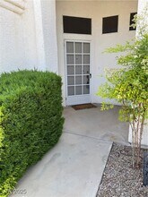 2498 Foxmoore Ct in Henderson, NV - Building Photo - Building Photo