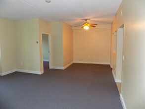 200 Cove Way, Unit 119 in Quincy, MA - Building Photo - Building Photo