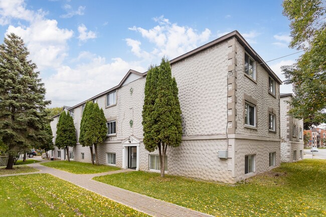 4740 Saint-Joseph Boul in Montréal, QC - Building Photo - Primary Photo