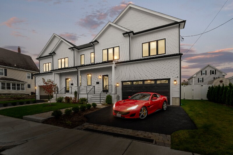 21 Bolton St in Waltham, MA - Building Photo