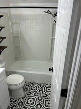 1800 Jefferson Park Ave, Unit 82 in Charlottesville, VA - Building Photo - Building Photo