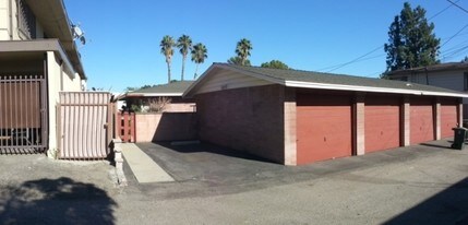 1285 Del Rey Ave in Pasadena, CA - Foto de edificio - Building Photo