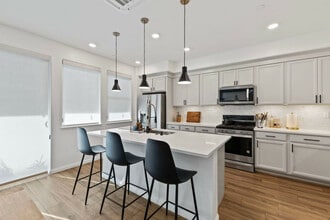 5723 Synergy Ct in San Jose, CA - Building Photo - Building Photo