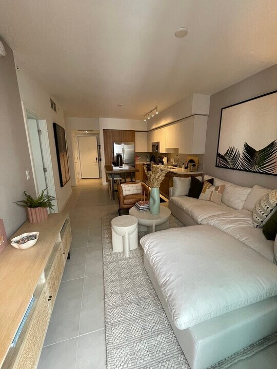 534 NW 10th Ave, Unit A8 in Miami, FL - Building Photo