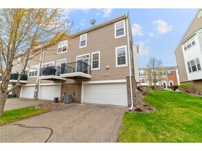 15726 Frisian Ln in Apple Valley, MN - Building Photo - Building Photo