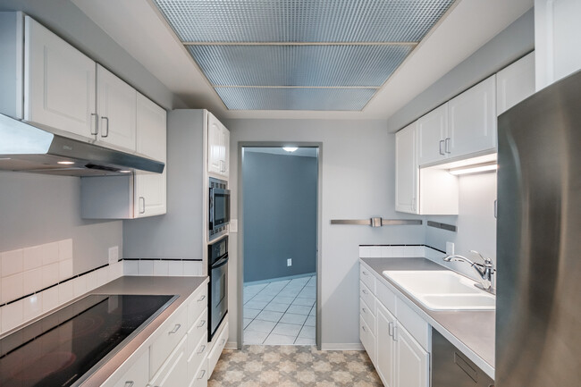 1500 SW 5th Ave, Unit 901 in Portland, OR - Building Photo - Building Photo