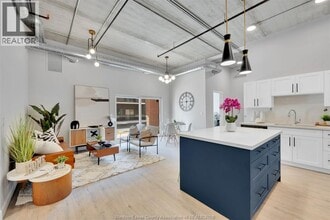 11941 Tecumseh Rd E in Tecumseh, ON - Building Photo - Building Photo