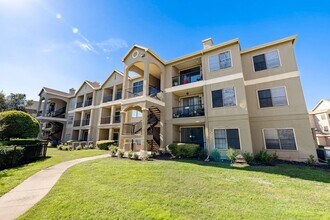 3401 W Parmer Ln, Unit 735 in Austin, TX - Foto de edificio - Building Photo