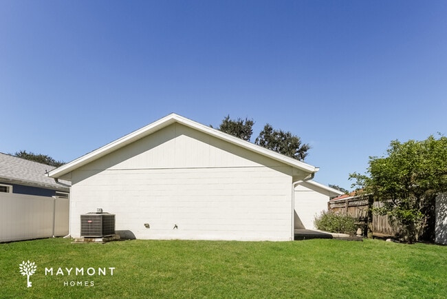 11724 Lynn Brook Cir in Seffner, FL - Building Photo - Building Photo