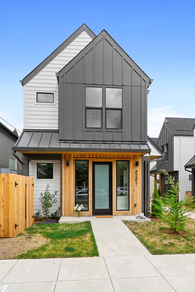 6201 N Amherst St in Portland, OR - Building Photo - Building Photo