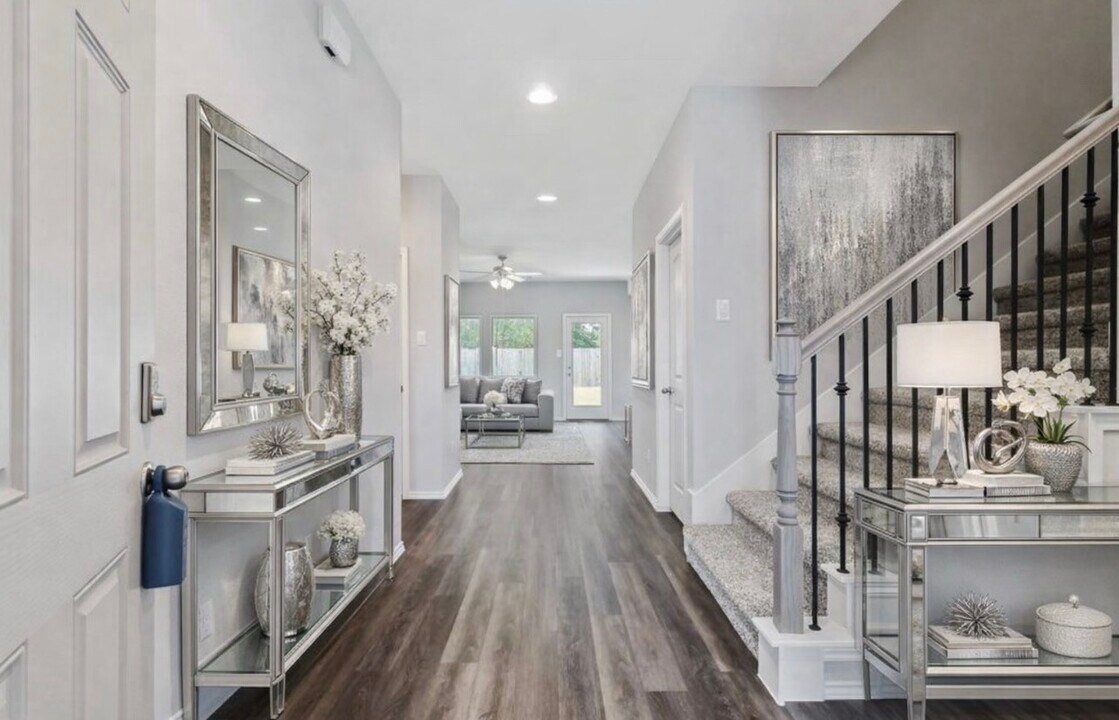 2274 Strong Horse Dr in Conroe, TX - Building Photo