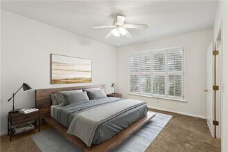 2400 Cumberland Pkwy SE in Atlanta, GA - Foto de edificio - Building Photo