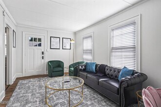 42 George St in Saratoga Springs, NY - Building Photo - Building Photo