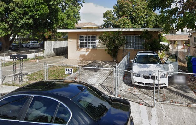 175 NW 17th Pl in Miami, FL - Building Photo