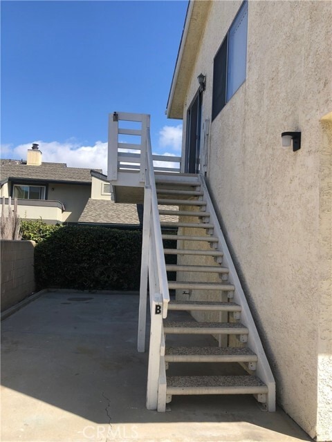 16621 Dolores Ln in Huntington Beach, CA - Building Photo - Building Photo