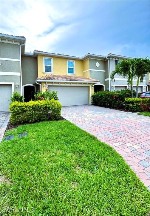 3812 Tilbor Circle in Ft. Myers, FL - Building Photo