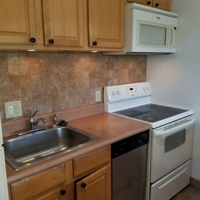 property at 2136 Konou Pl