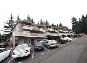 Skyline Park Villa in Seatac, WA - Foto de edificio - Building Photo