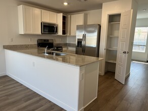 4438 Greenshank Wy in Rancho Cordova, CA - Building Photo - Building Photo