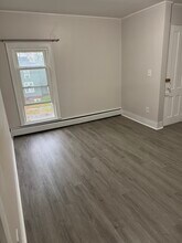 8 Foote St, Unit Upper in Auburn, NY - Foto de edificio - Building Photo