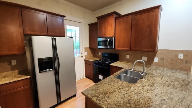 property at 611 Franklin Blvd