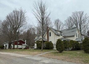61 Park St, Unit C in Essex Junction, VT - Building Photo