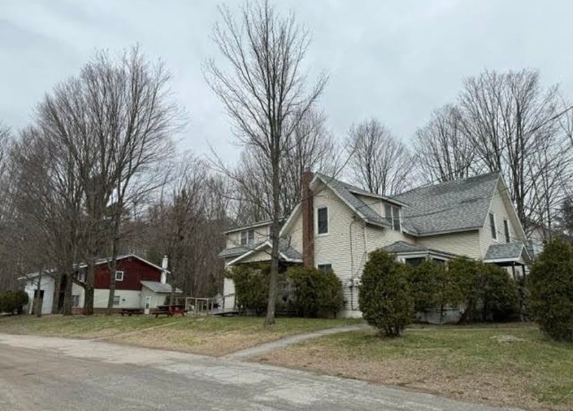 61 Park St, Unit C in Essex Junction, VT - Building Photo